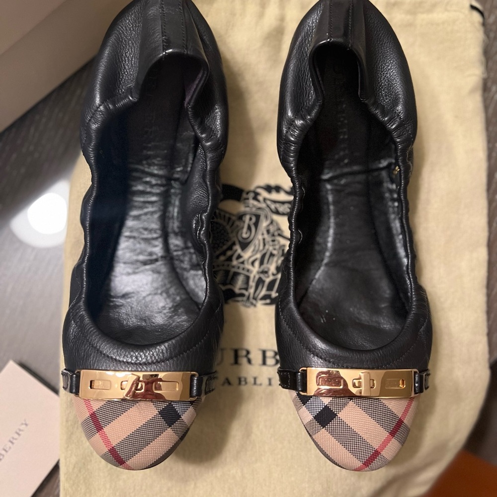 Burberry ballerina flats